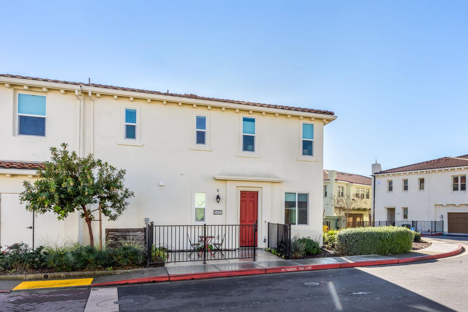 5301 E Commerce Way 54101