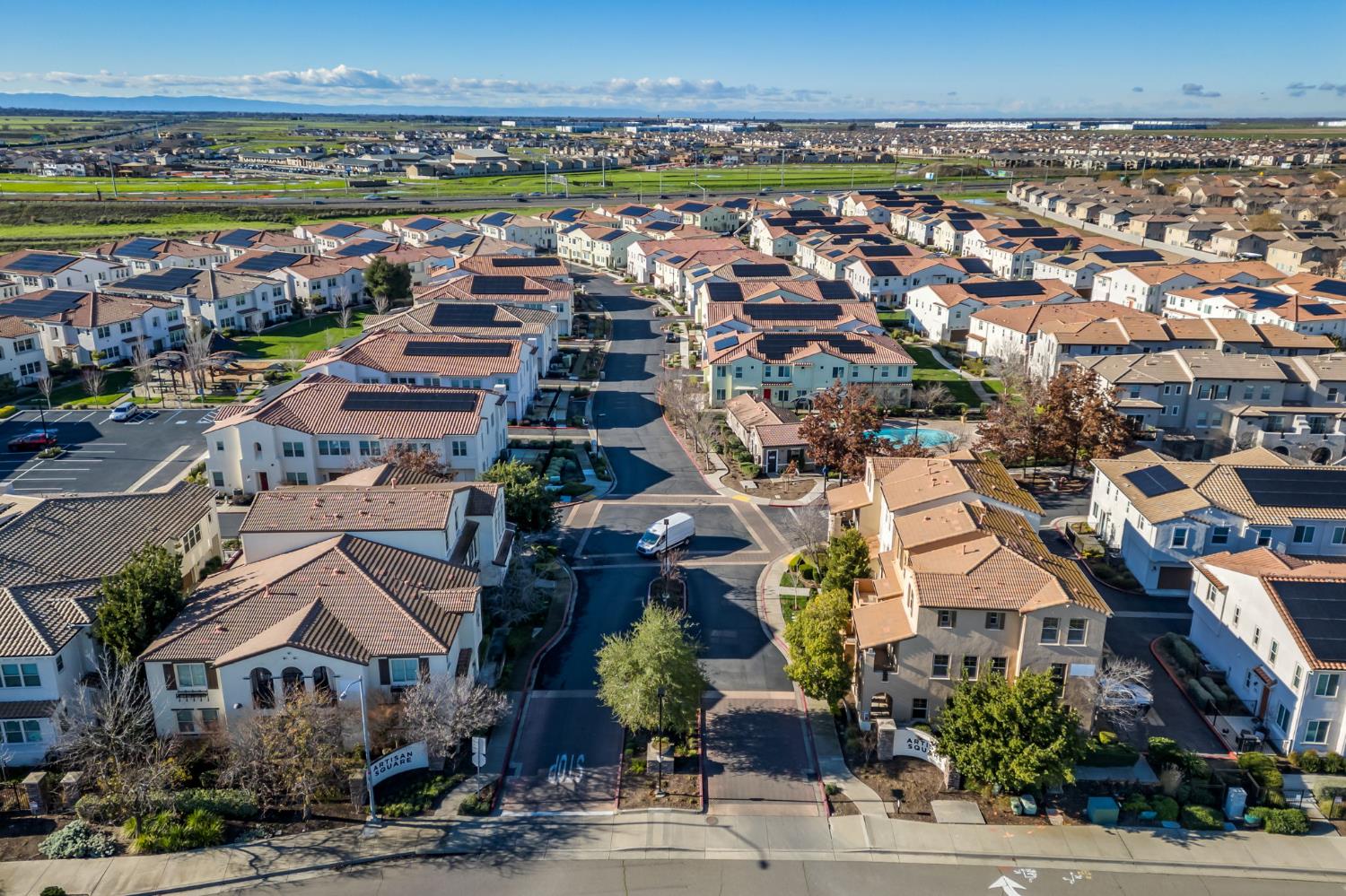 5301 E Commerce Way 54101