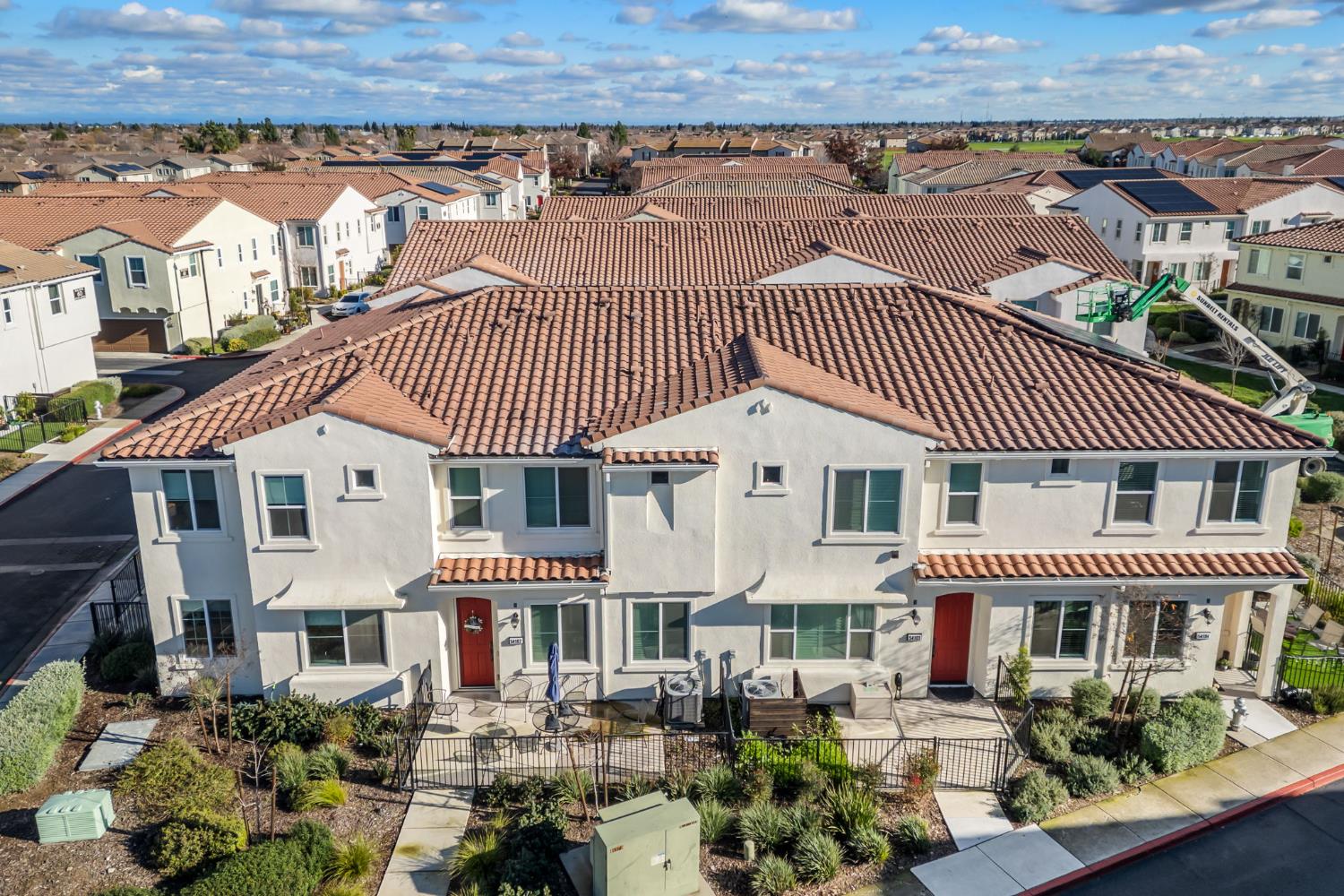 5301 E Commerce Way 54101