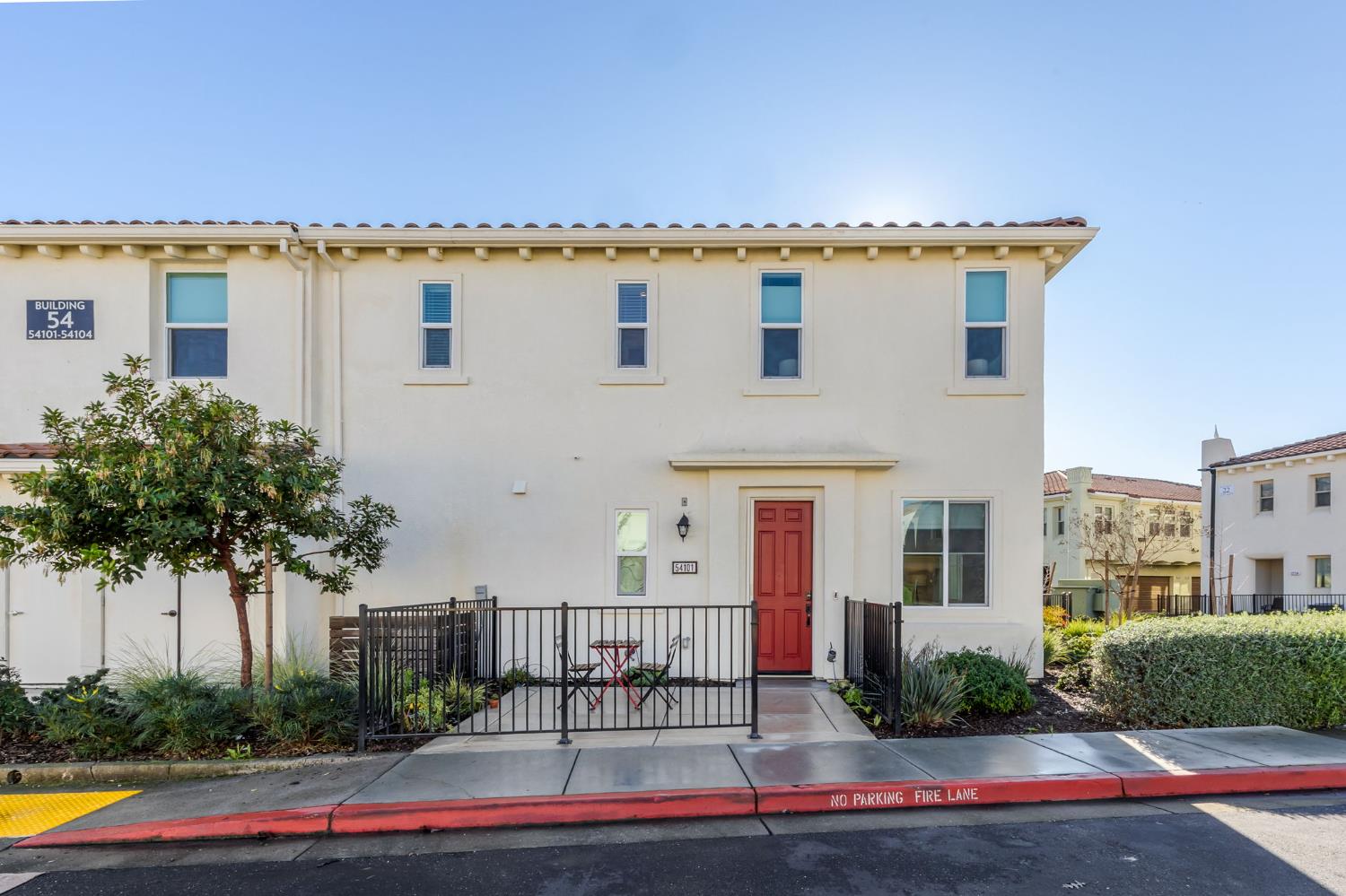 5301 E Commerce Way 54101