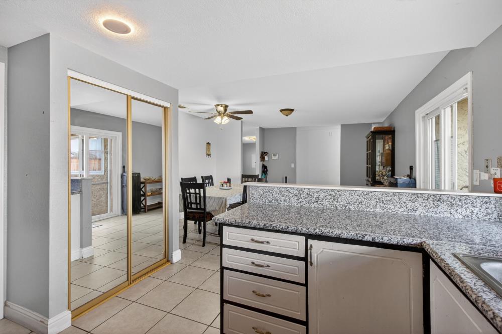 10185 Countryside Way