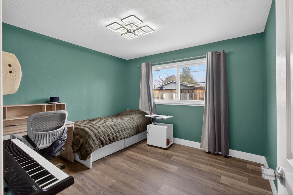 10185 Countryside Way