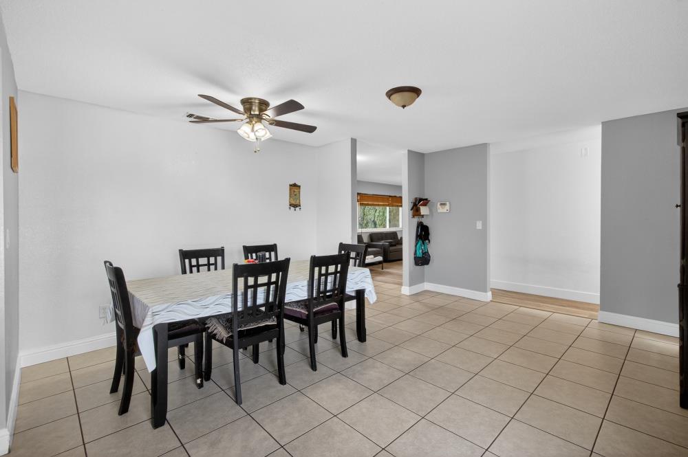 10185 Countryside Way