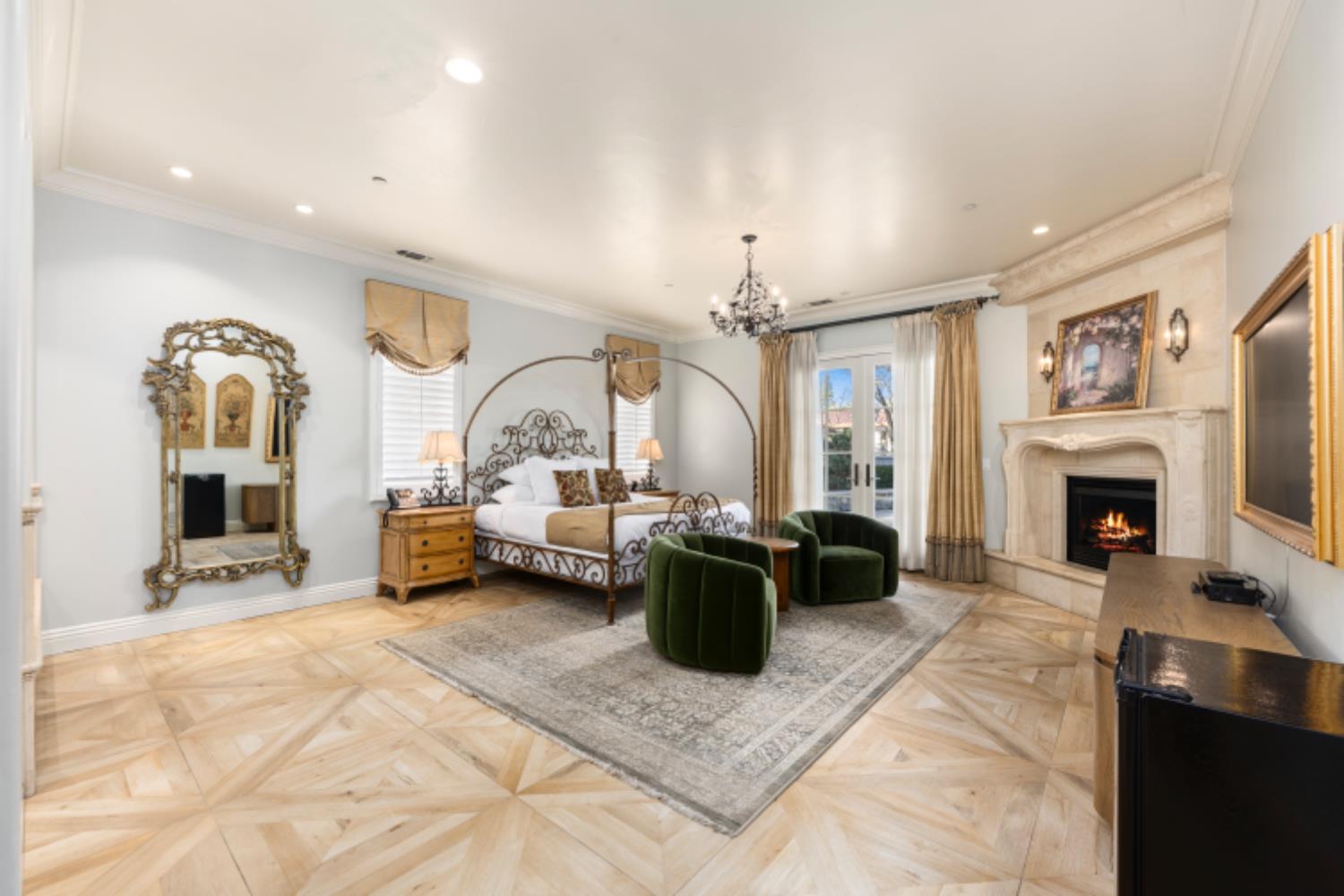 1210 Arden Hills Lane