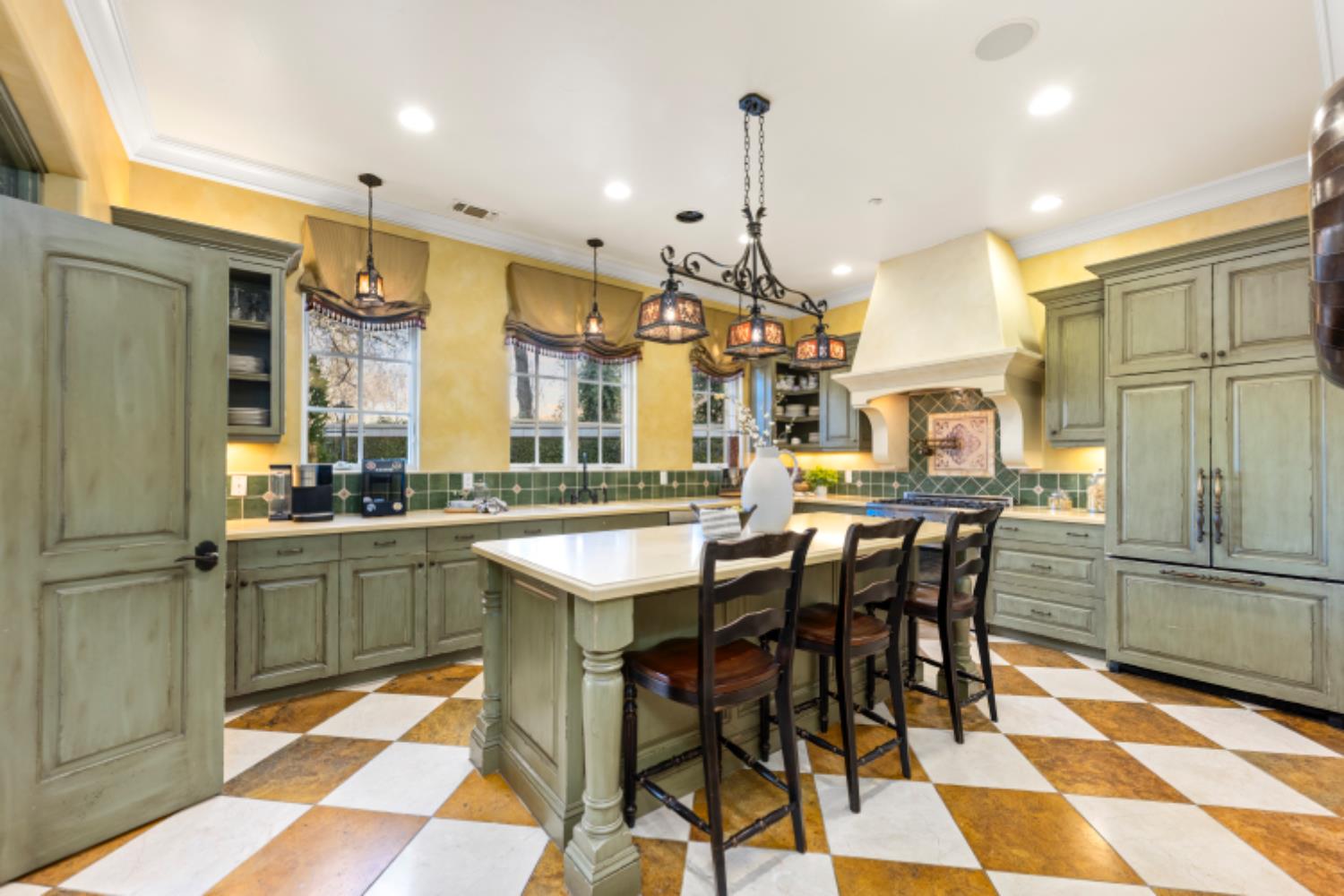 1210 Arden Hills Lane