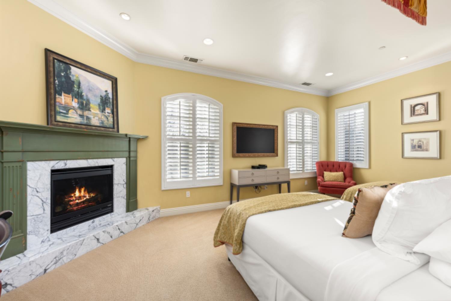 1210 Arden Hills Lane