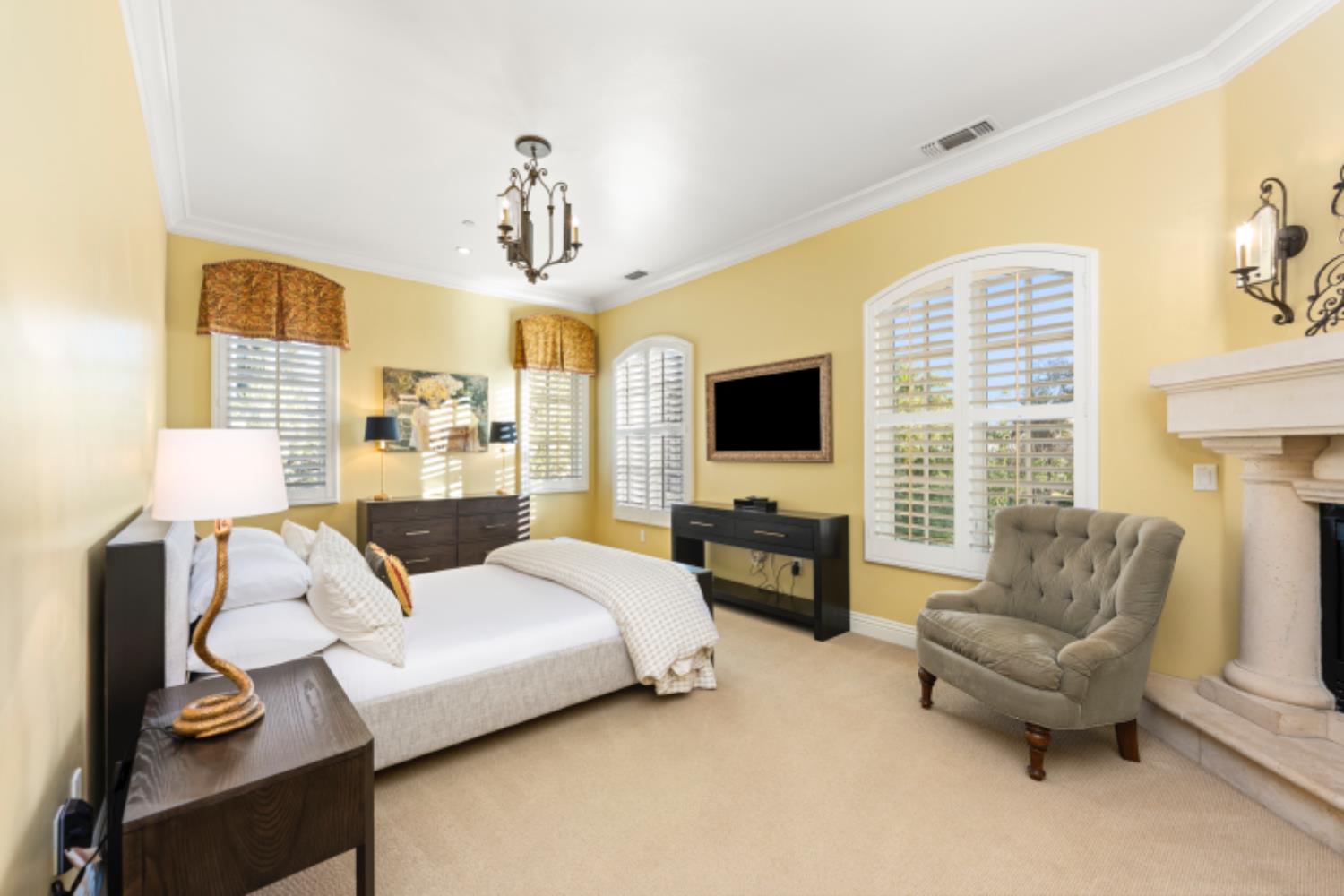 1210 Arden Hills Lane