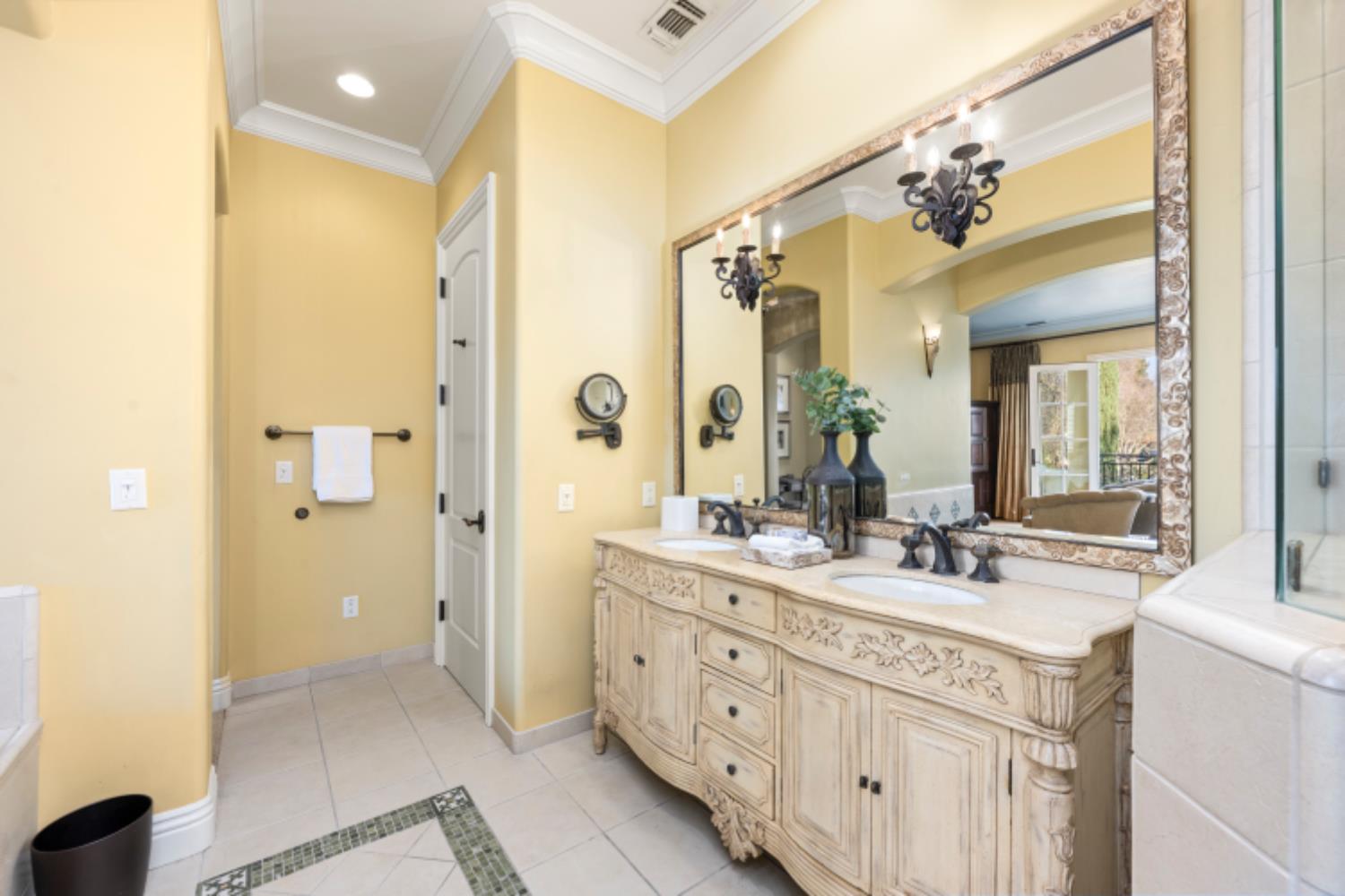 1210 Arden Hills Lane