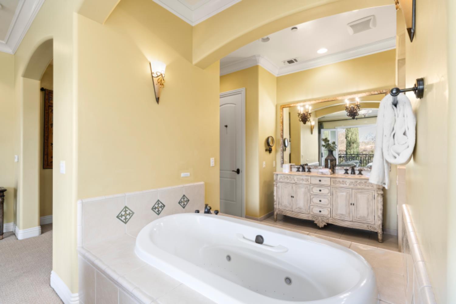 1210 Arden Hills Lane