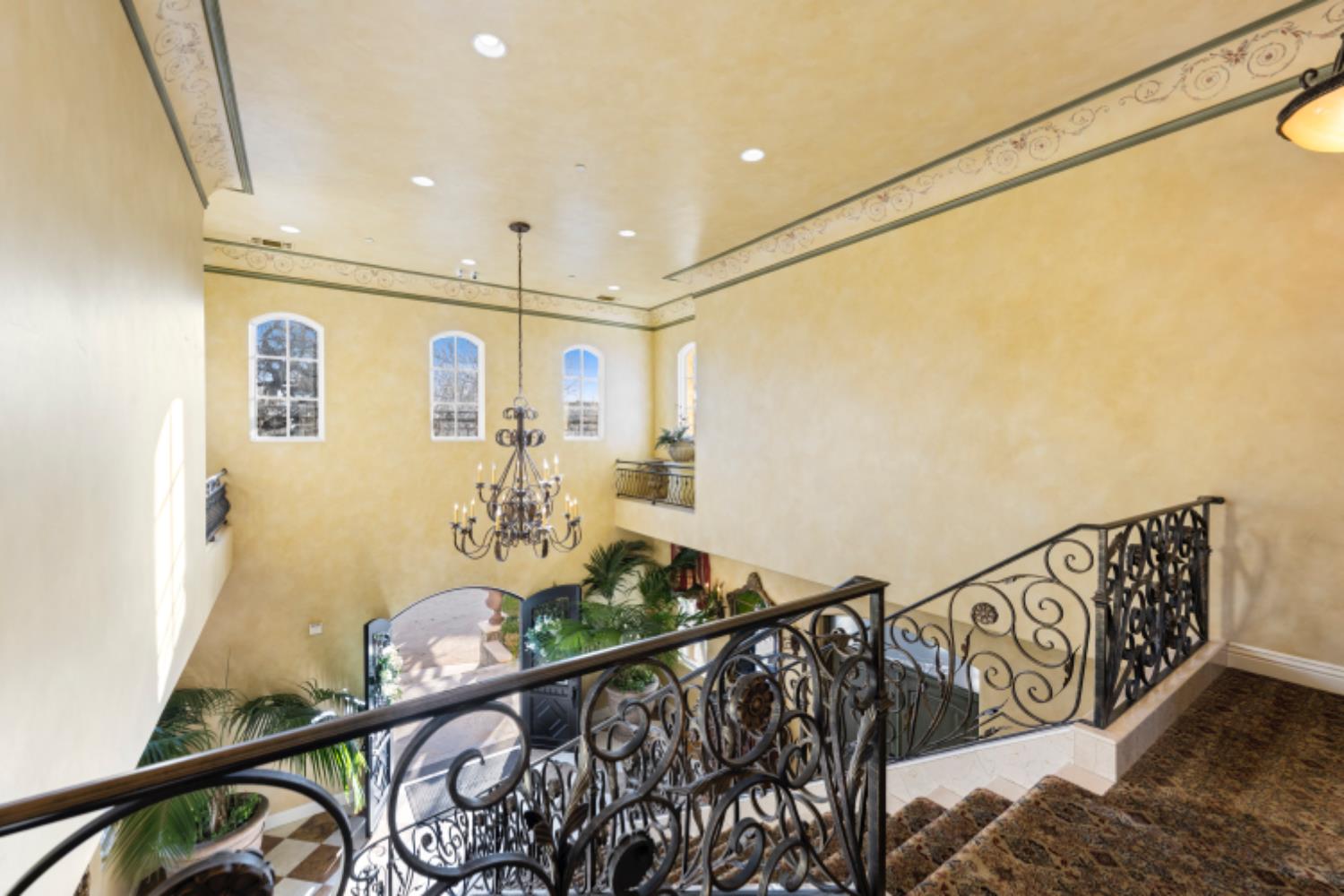 1210 Arden Hills Lane