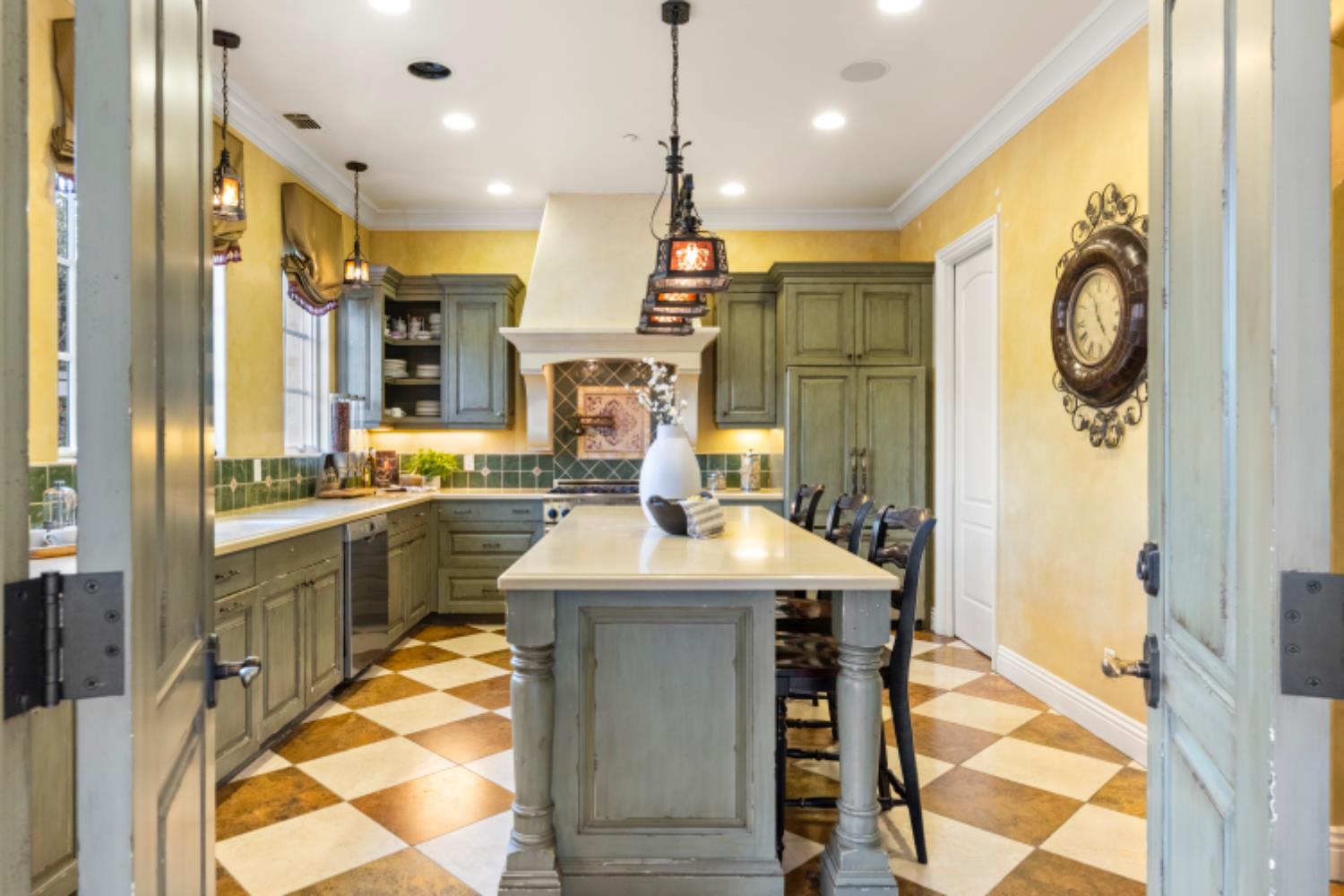 1210 Arden Hills Lane