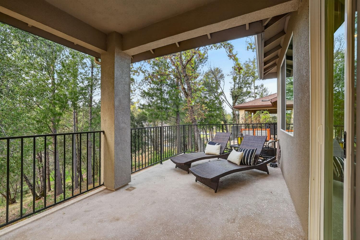 1132 Sierra Oaks Drive