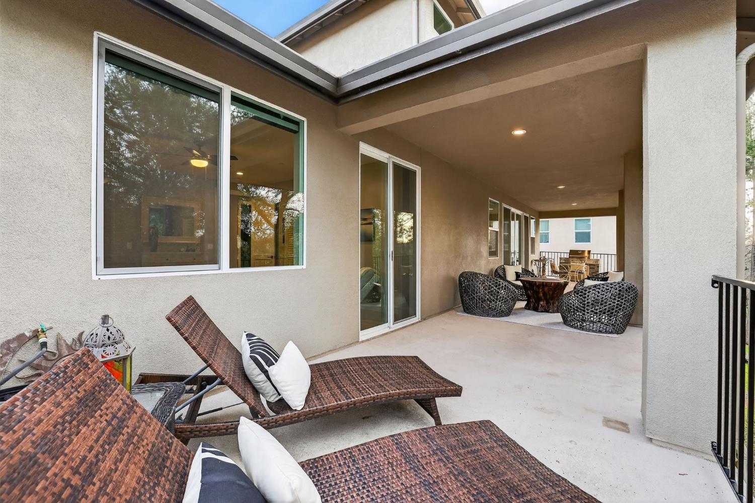 1132 Sierra Oaks Drive