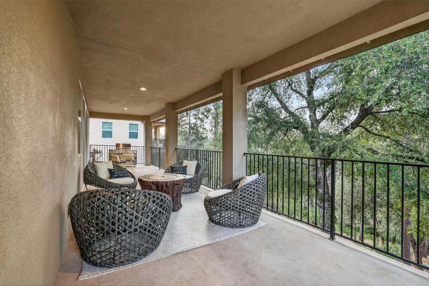 1132 Sierra Oaks Drive