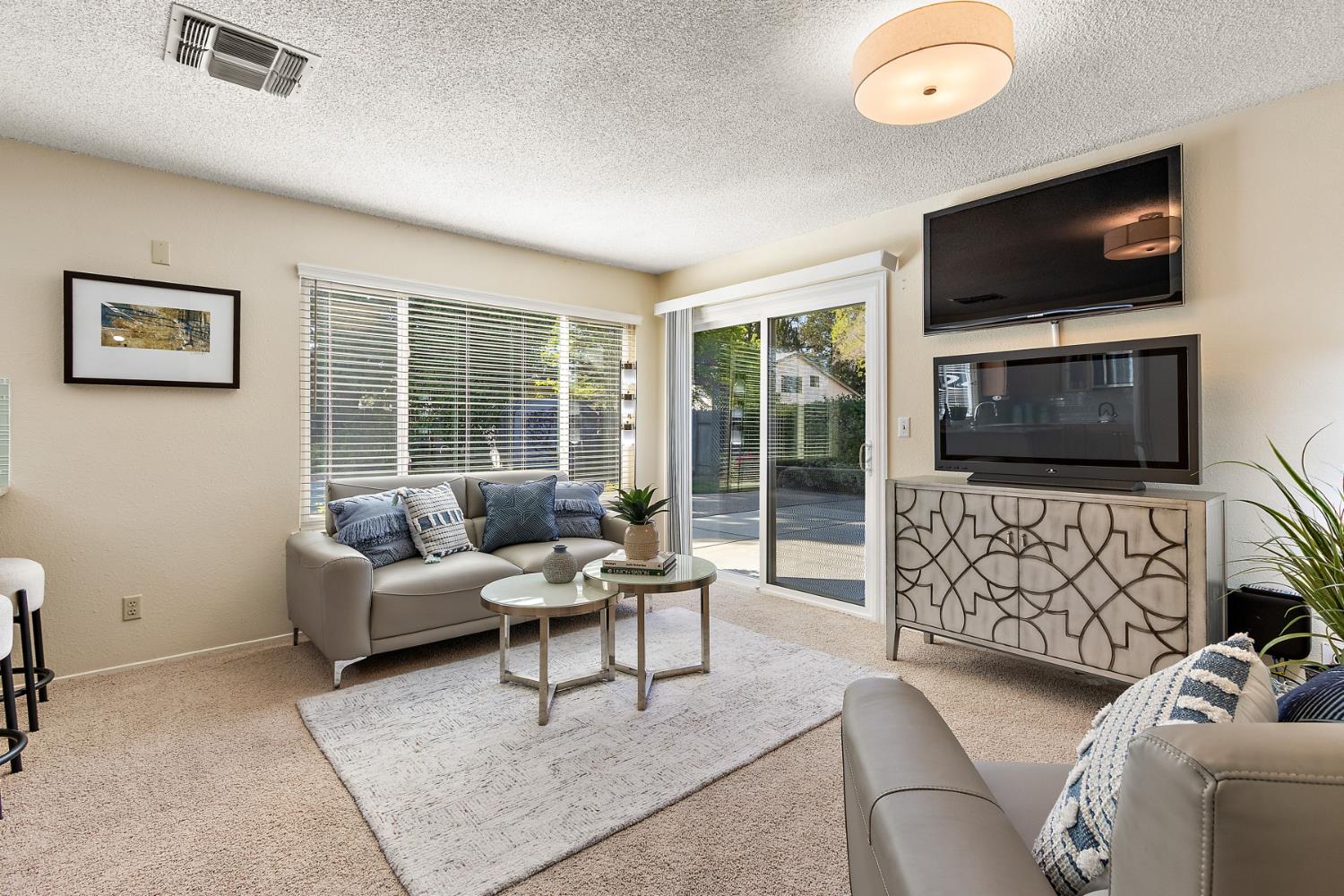 58 Rambleoak Circle