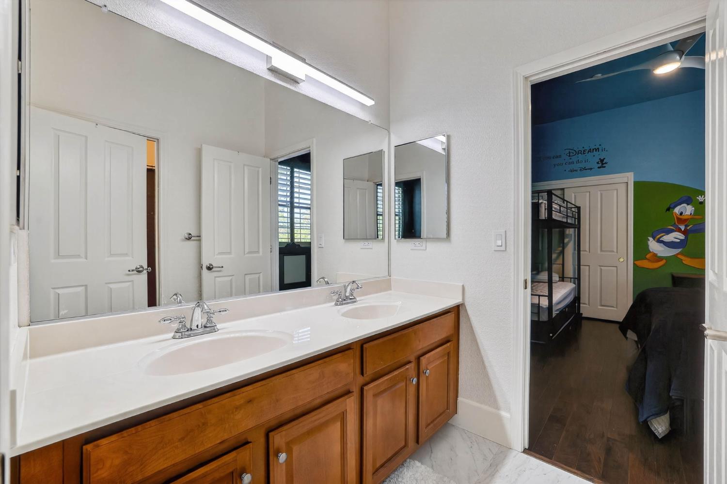 865 Wedgewood Court