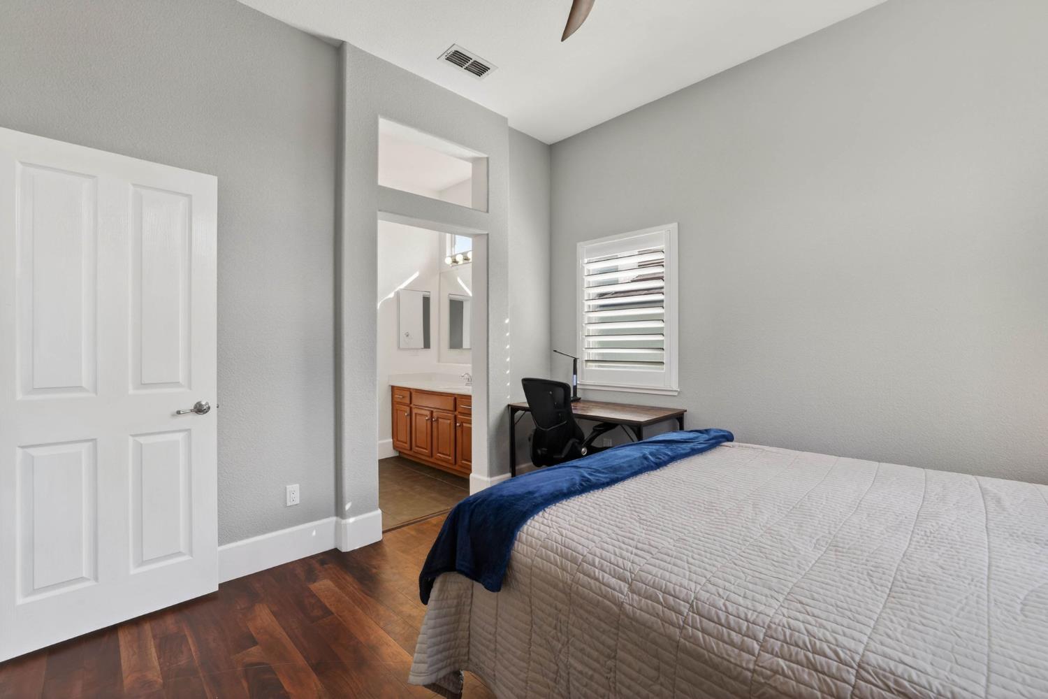 865 Wedgewood Court