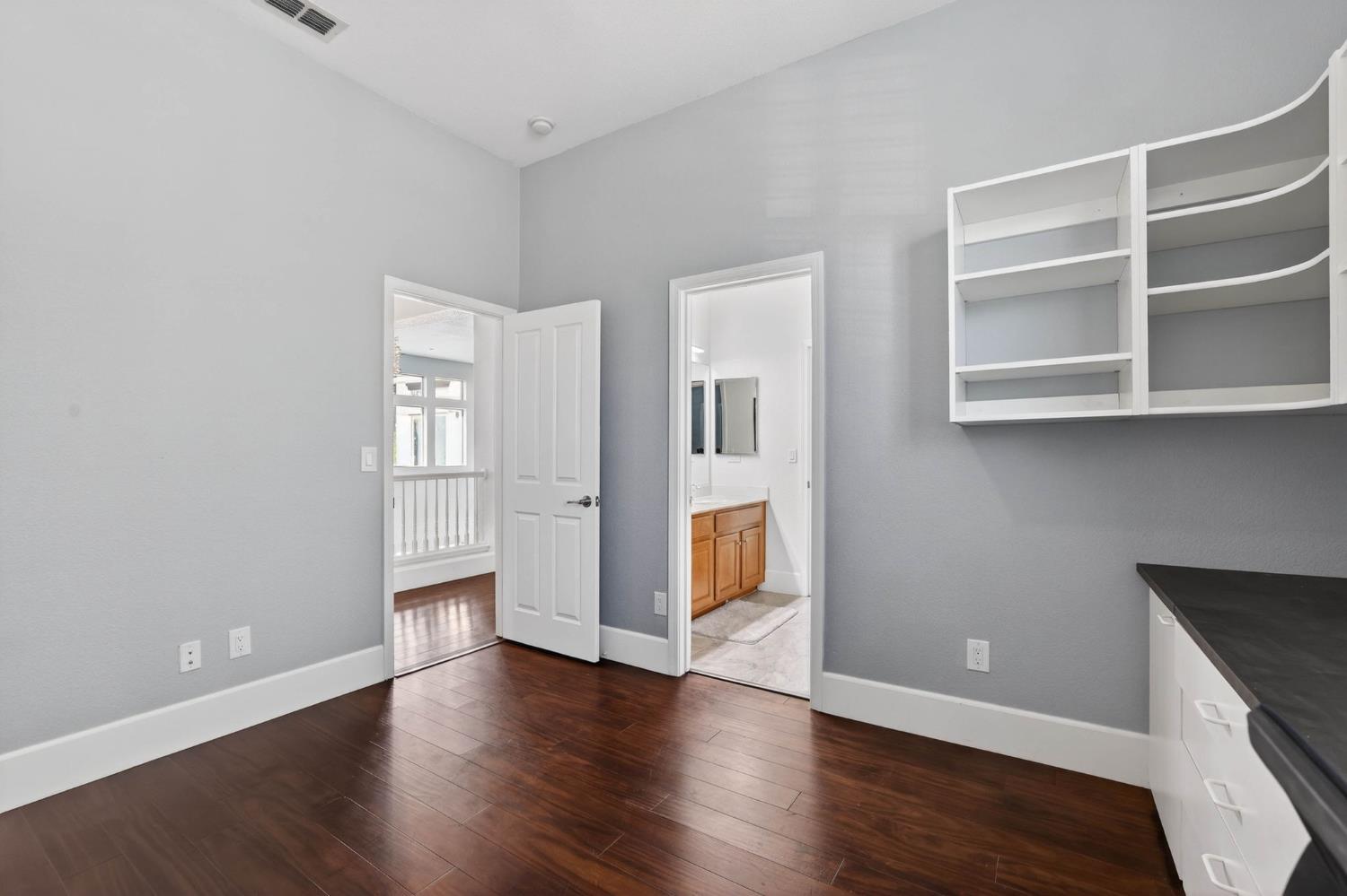 865 Wedgewood Court