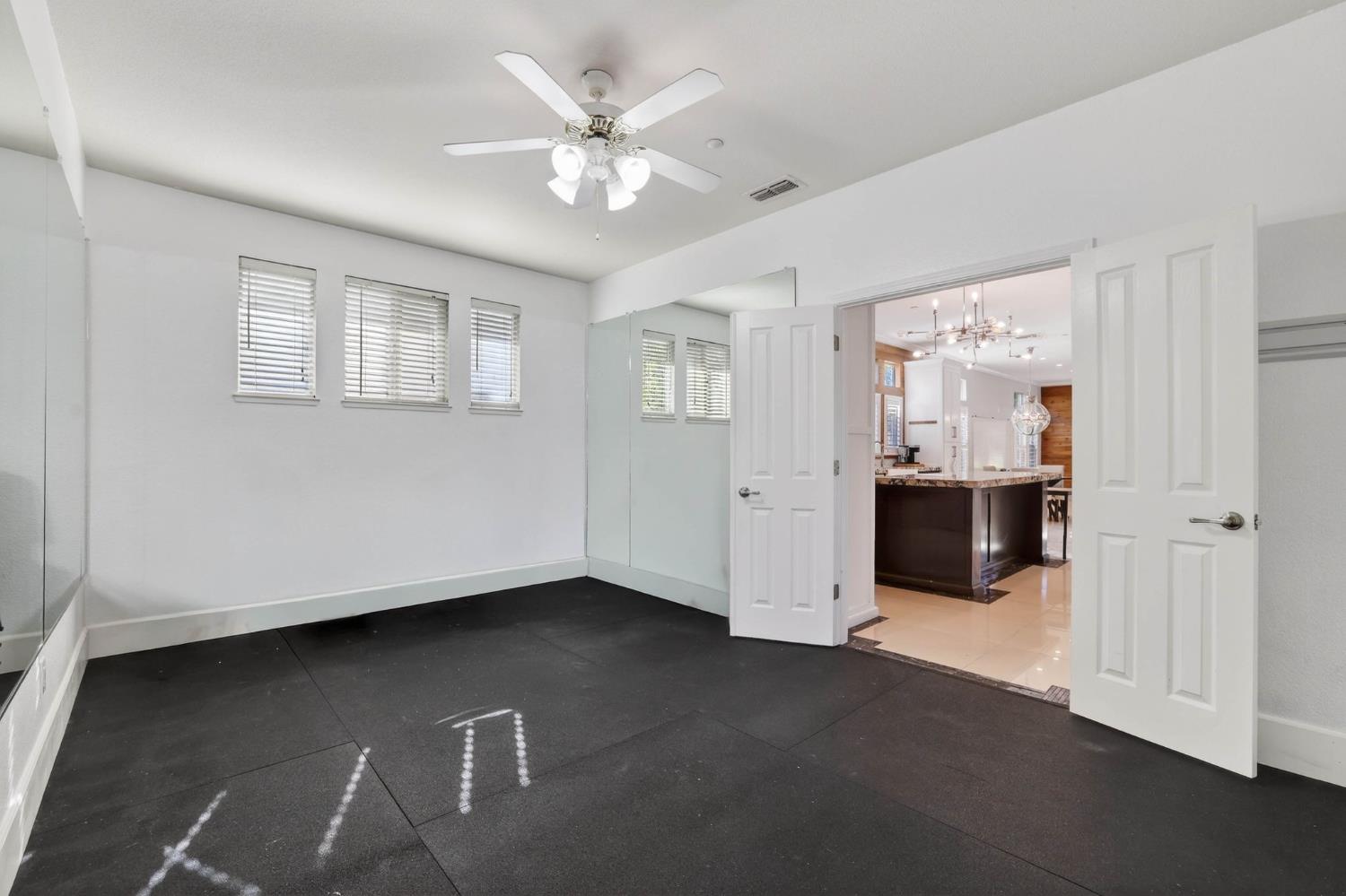 865 Wedgewood Court
