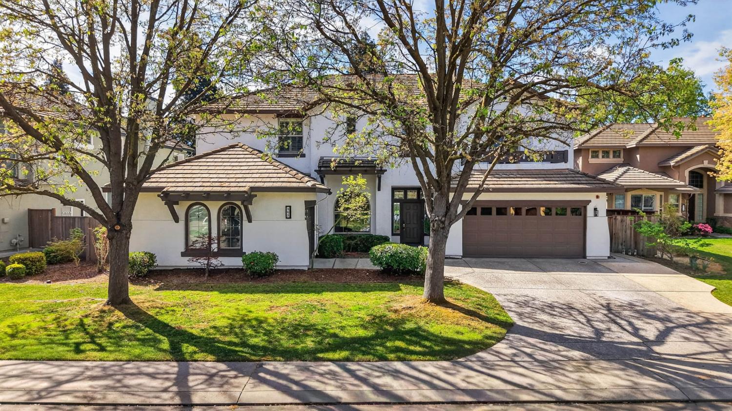 865 Wedgewood Court