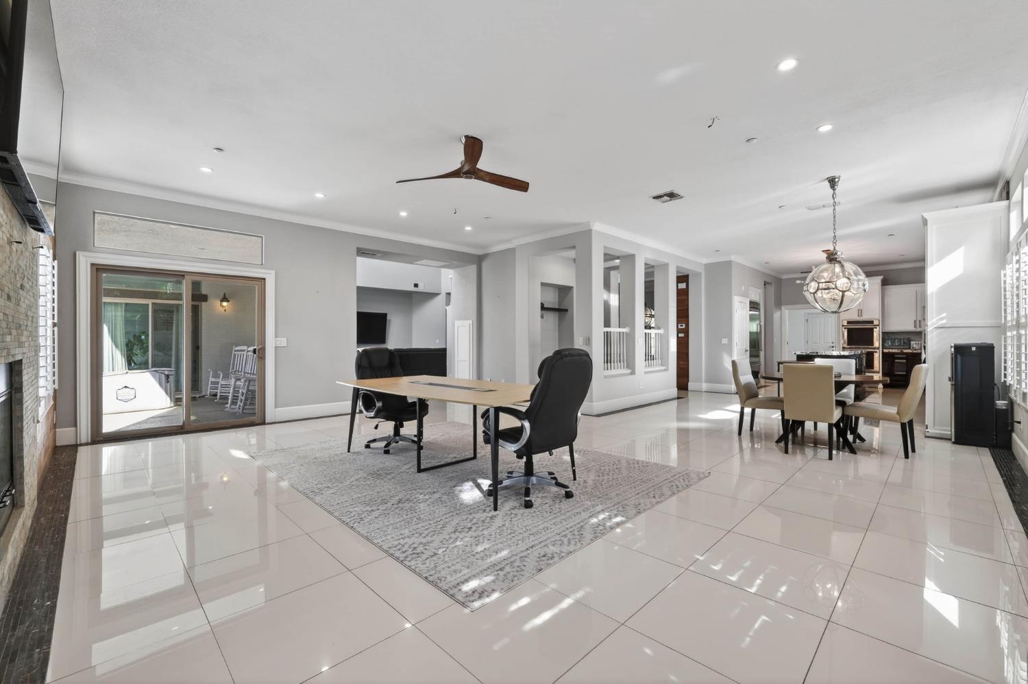 865 Wedgewood Court