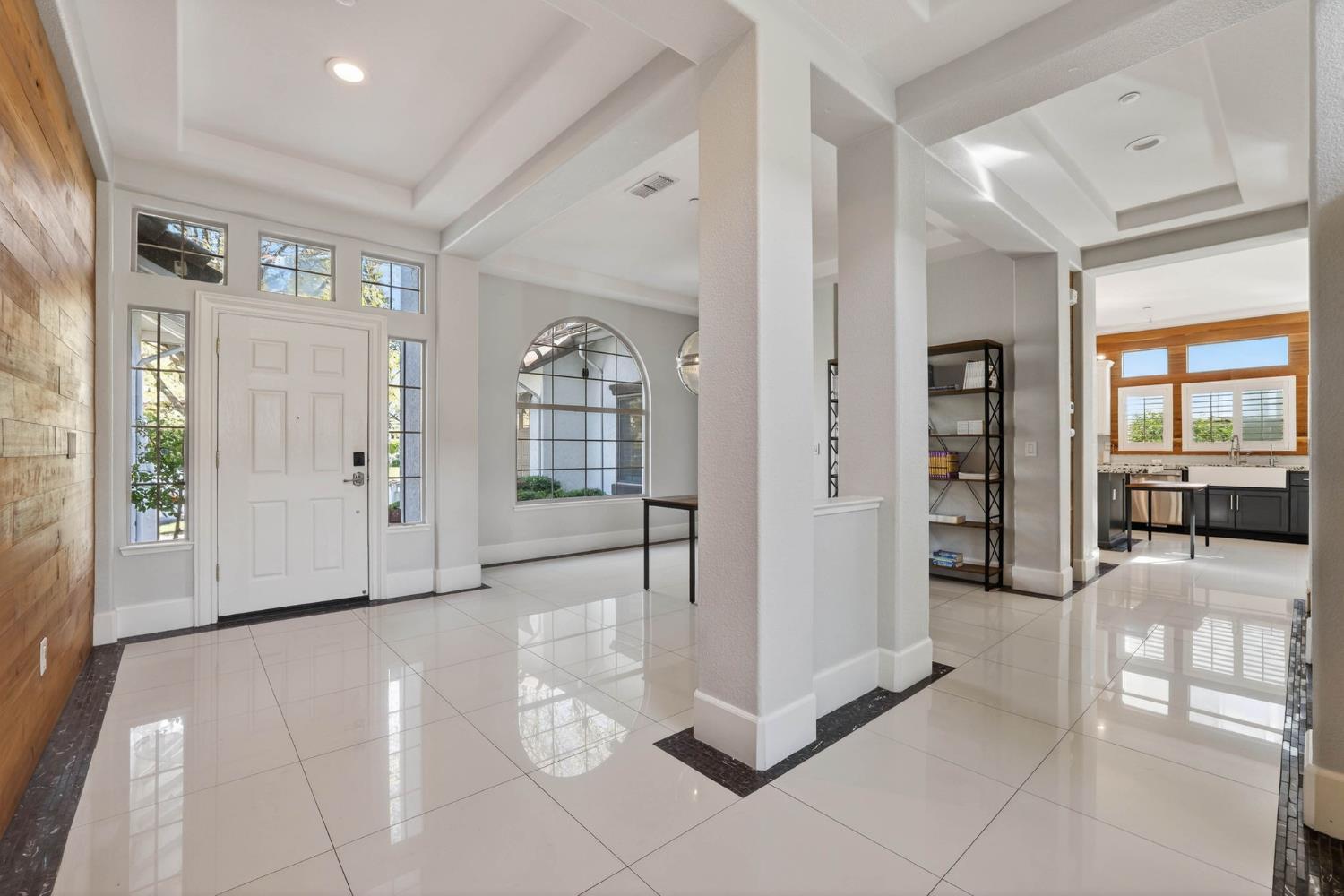 865 Wedgewood Court