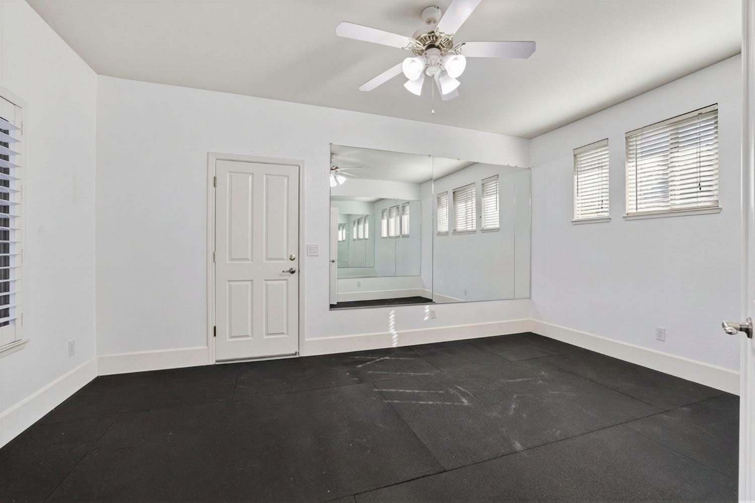 865 Wedgewood Court