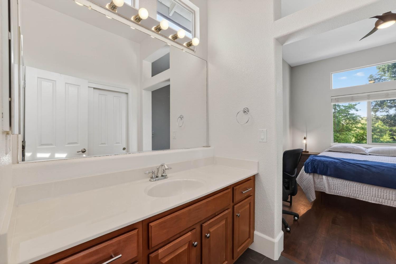 865 Wedgewood Court