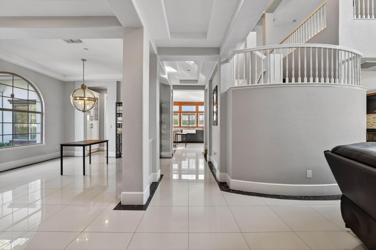 865 Wedgewood Court