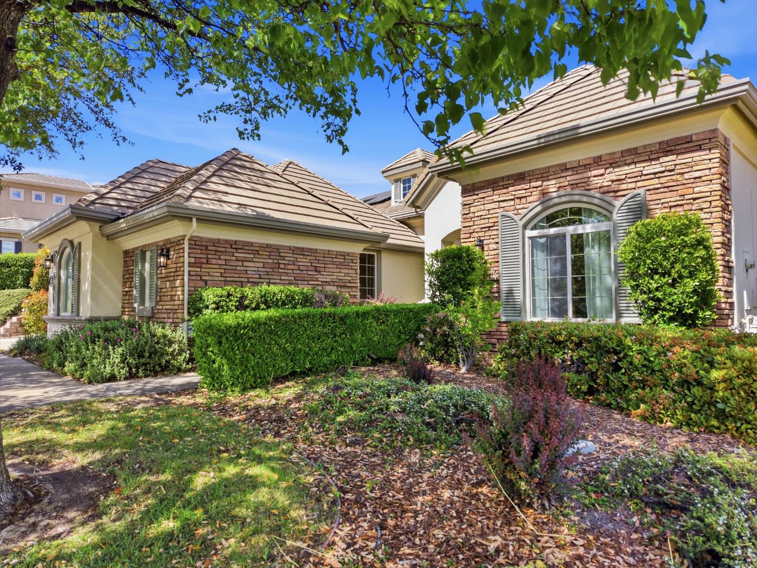 1359 W Terracina Drive