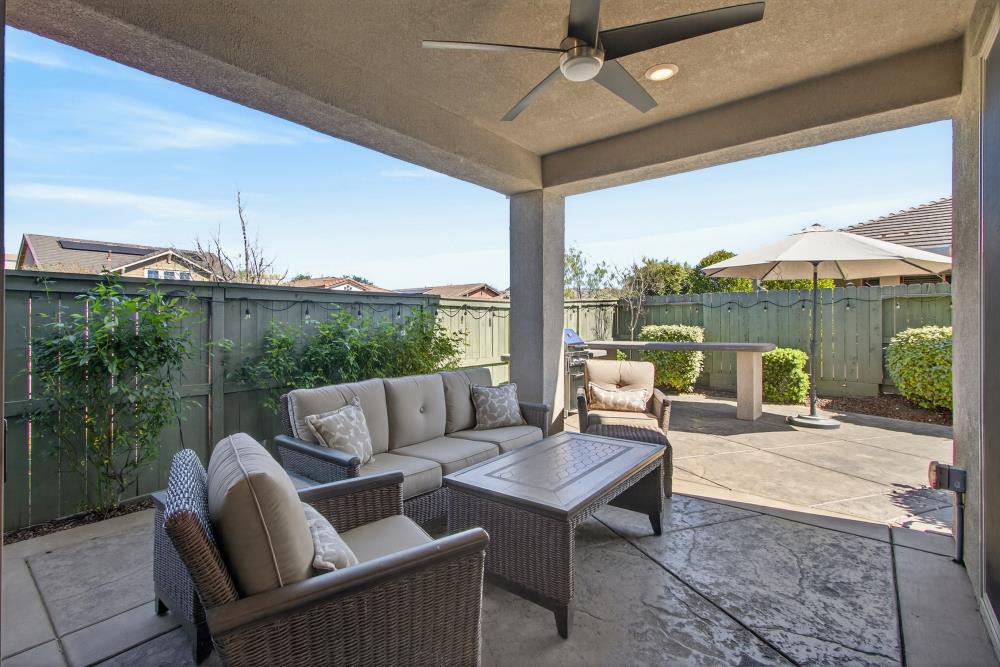 7003 De La Vina Drive
