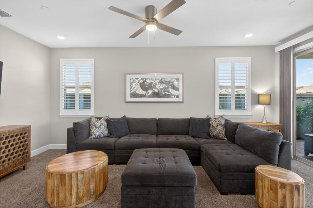 7003 De La Vina Drive