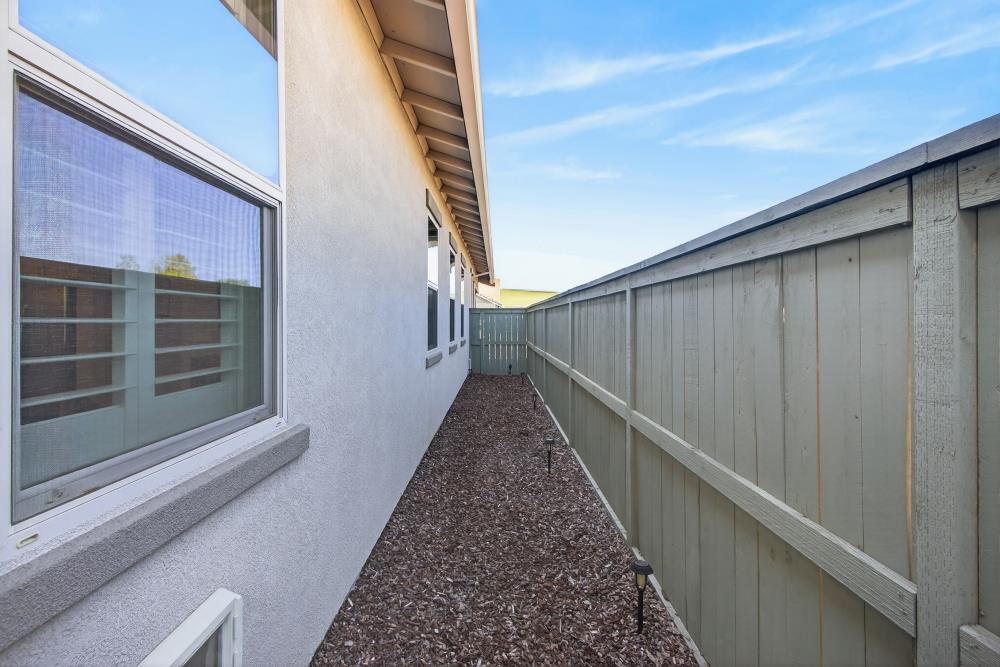 7003 De La Vina Drive
