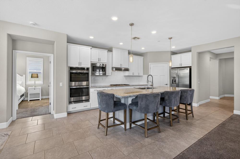 7003 De La Vina Drive