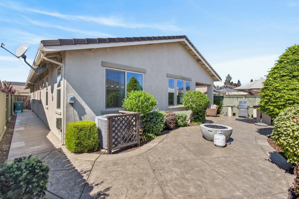 7003 De La Vina Drive