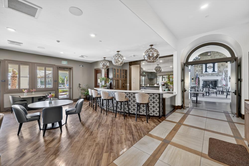 7003 De La Vina Drive