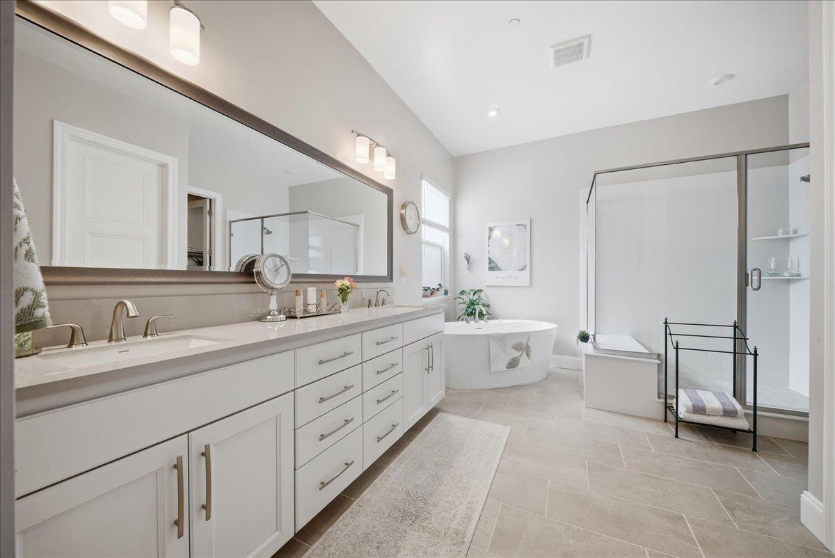 6911 Saratoga Estates Drive