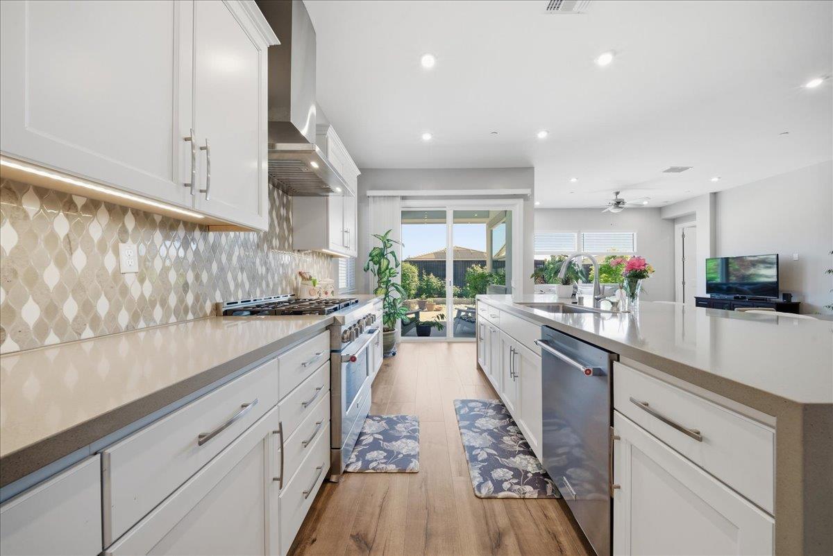 6911 Saratoga Estates Drive