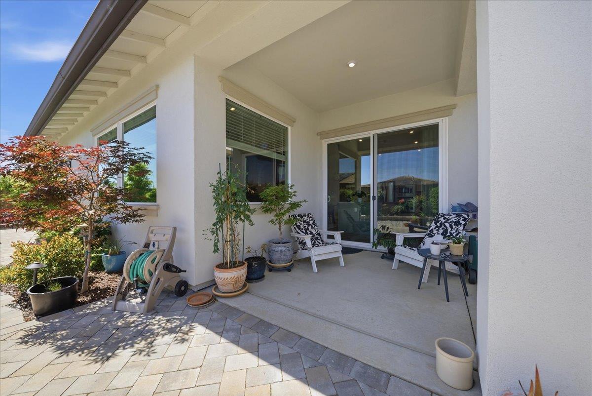 6911 Saratoga Estates Drive