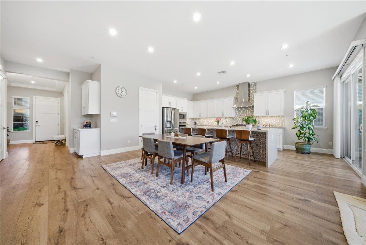 6911 Saratoga Estates Drive