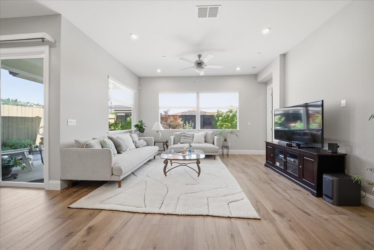 6911 Saratoga Estates Drive