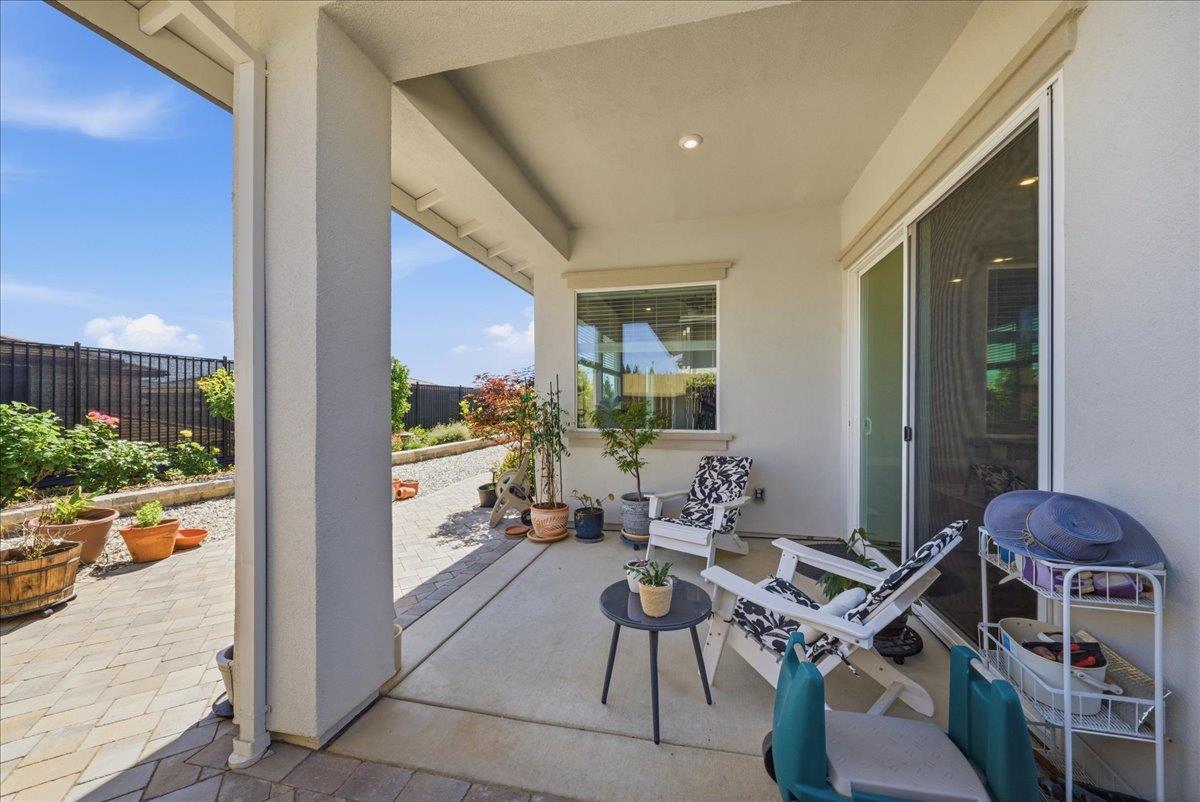 6911 Saratoga Estates Drive