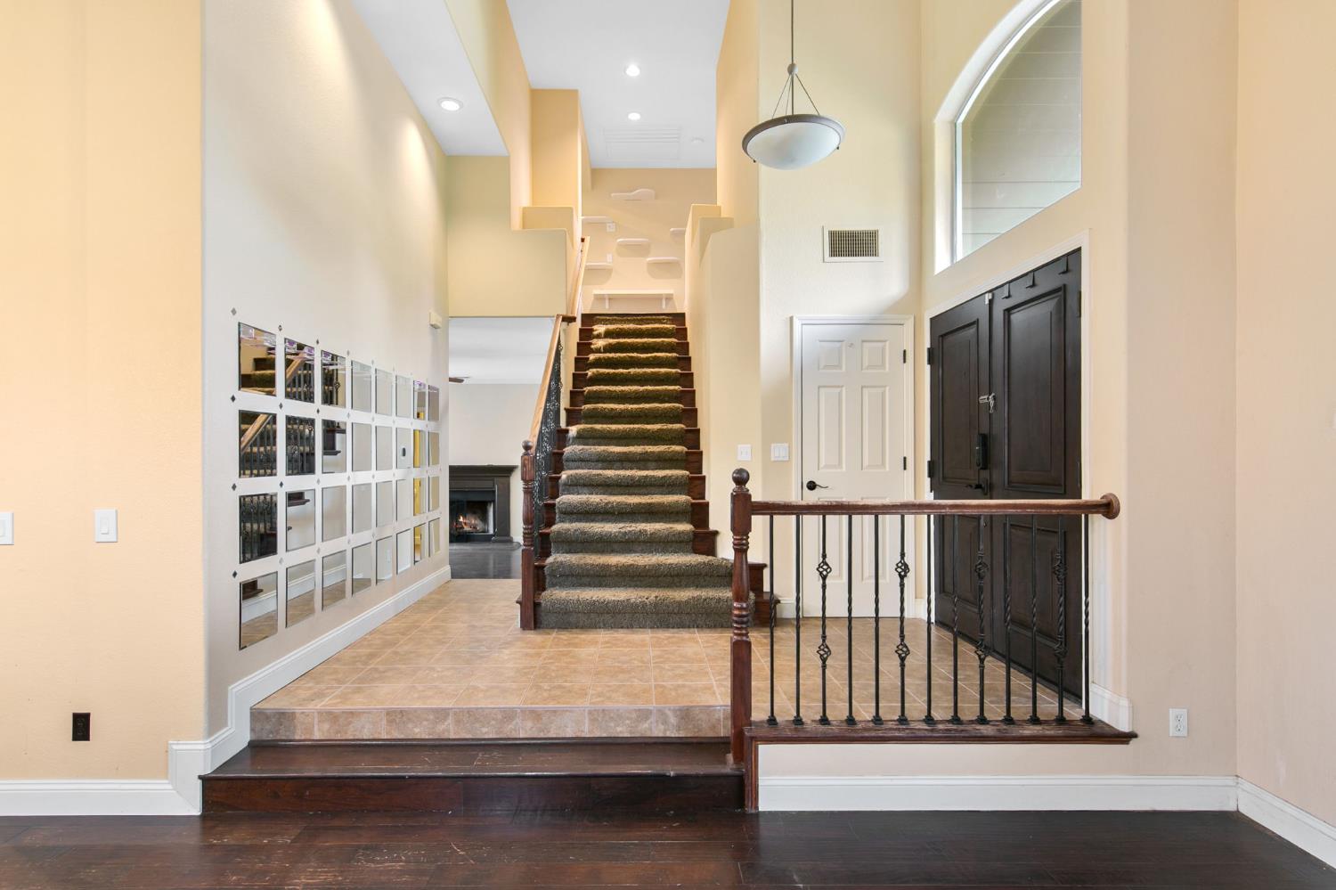 1351 Longfellow Circle