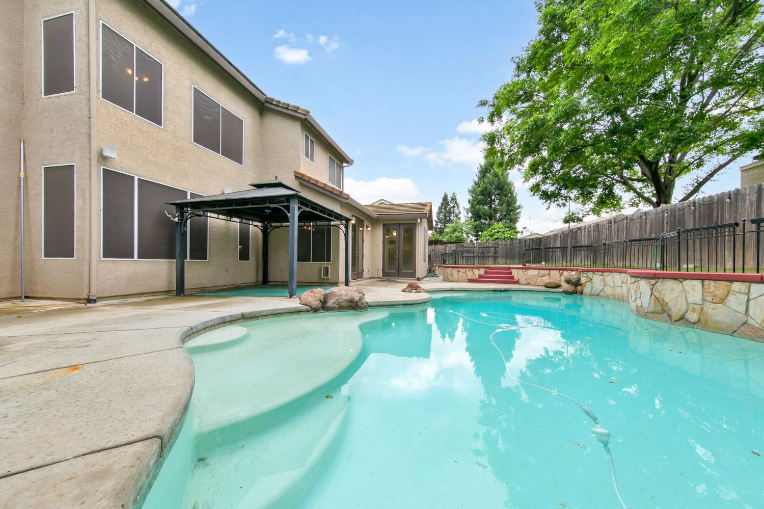 1351 Longfellow Circle