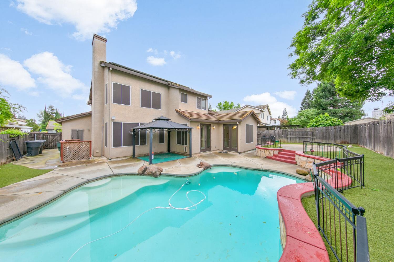 1351 Longfellow Circle