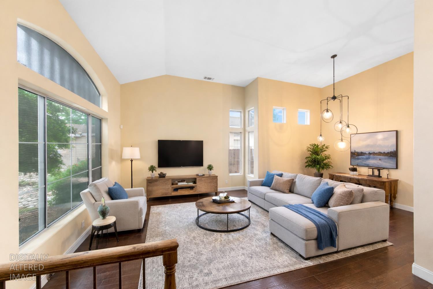 1351 Longfellow Circle