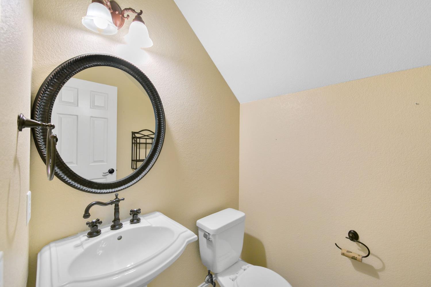 1351 Longfellow Circle