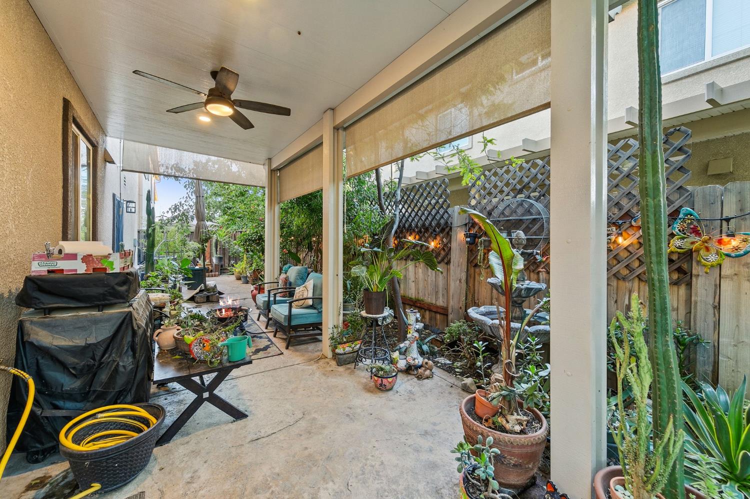 6 Mantauk Point Place