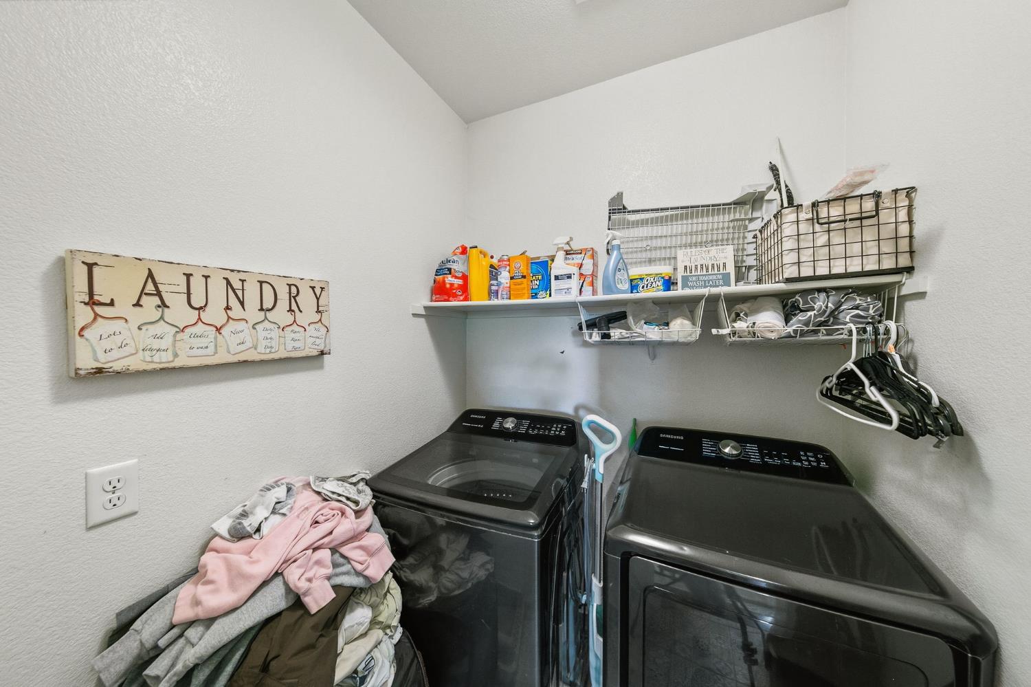 6 Mantauk Point Place