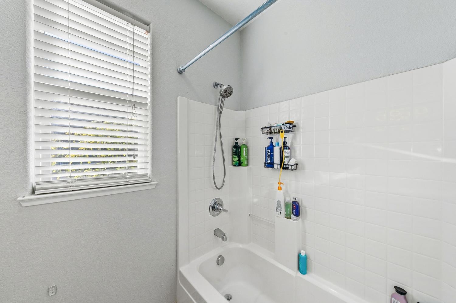 6 Mantauk Point Place